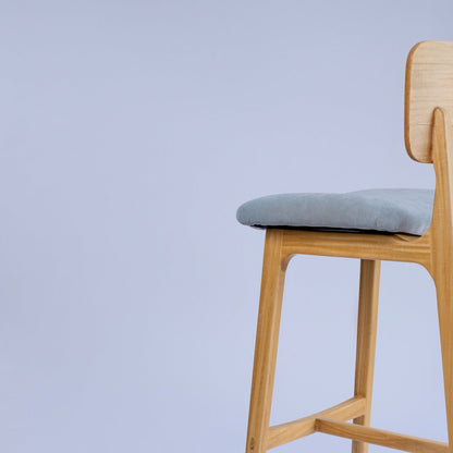 Hettie Bar Stool – Classic Comfort, Elevated