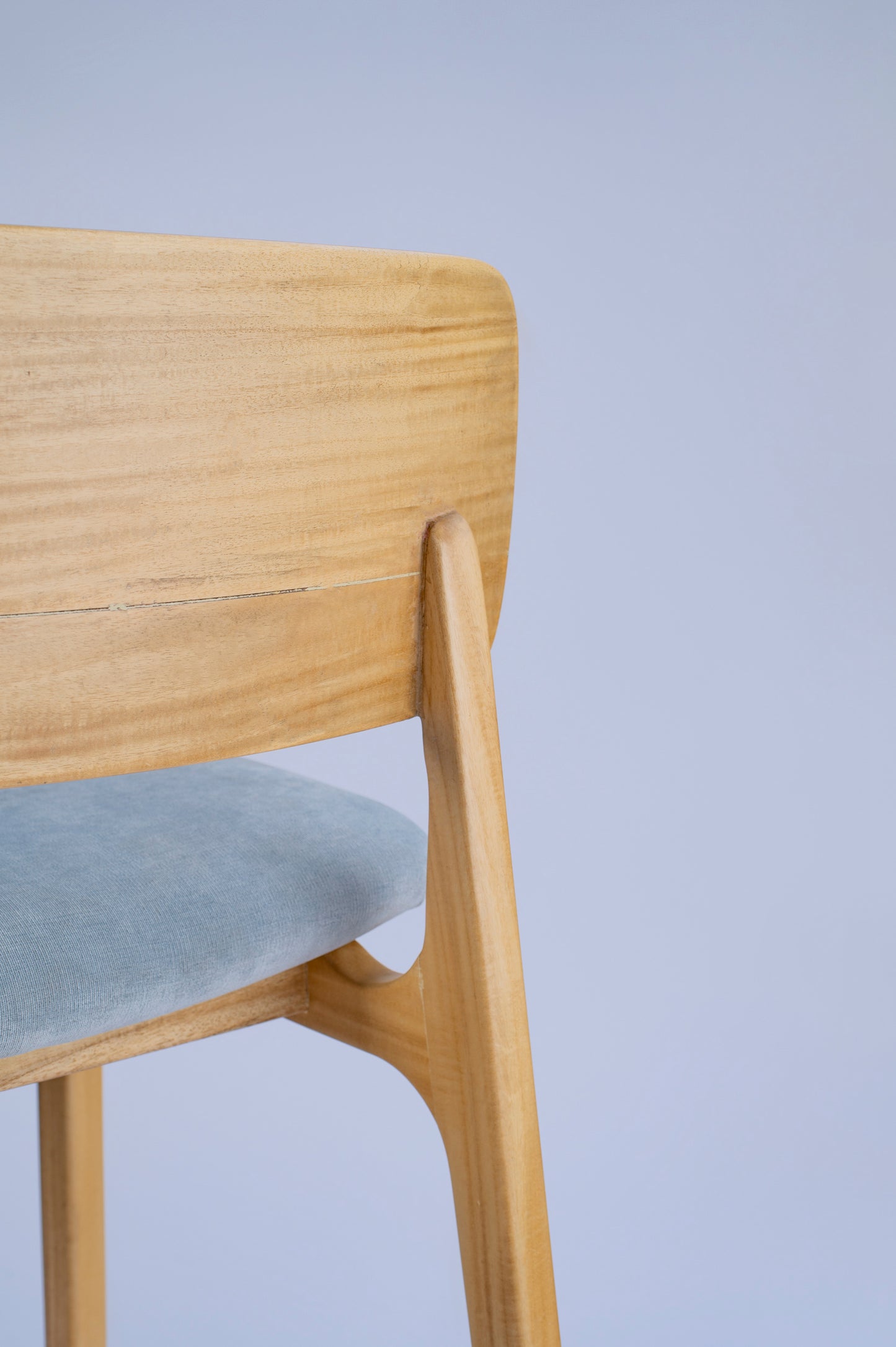Hettie Bar Stool – Classic Comfort, Elevated