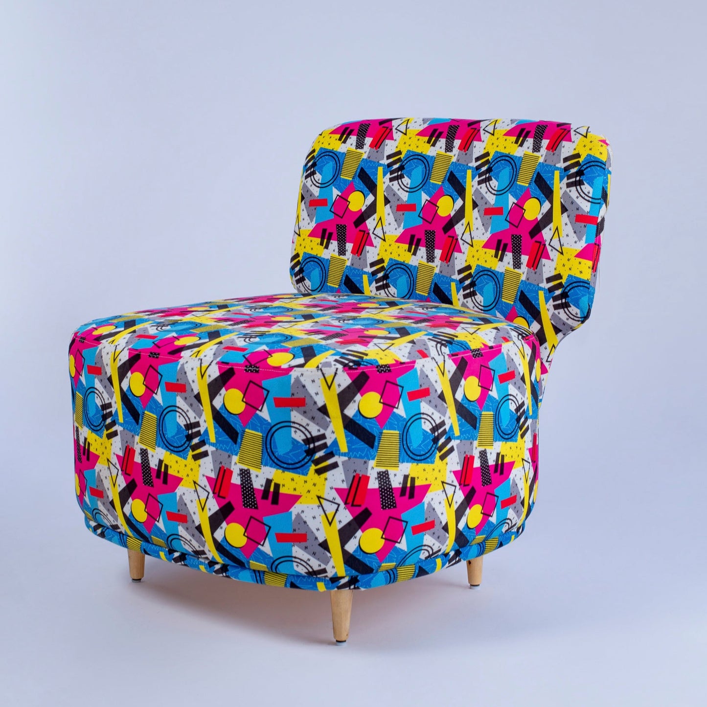 Lykke Lounge – Scandinavian Ease in Playful Blue